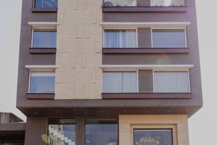 Hotel Golden Aura