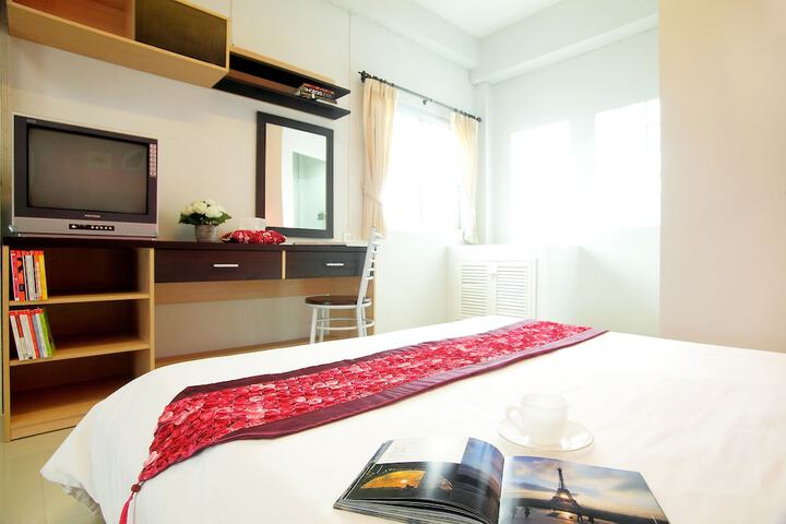 Room 28 of 60