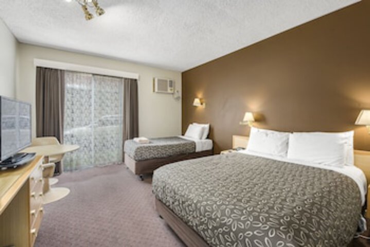 Room 28 of 120
