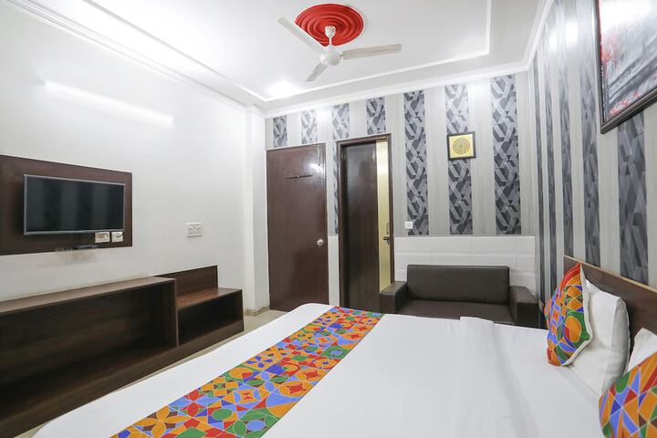 Room 19 of 30