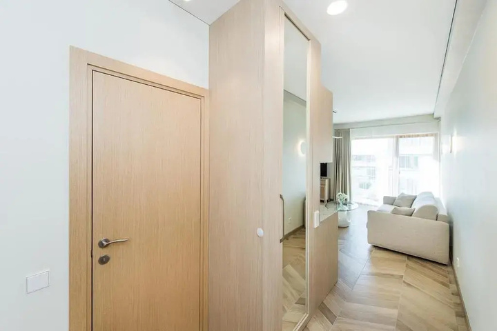 Room 5 of 15