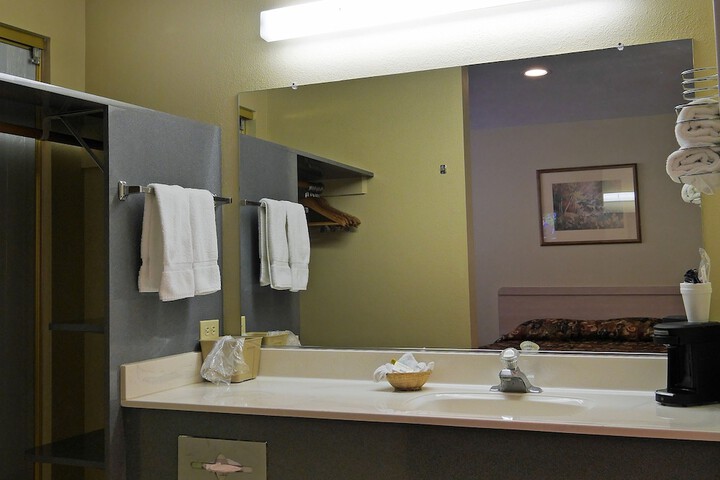Clean Restrooms