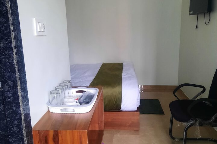 Room 28 of 43