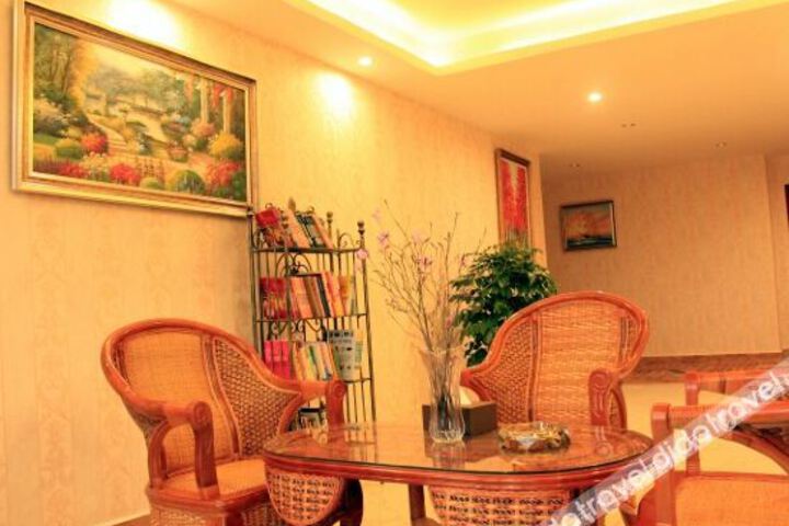 Hotel Interior 4 of 9