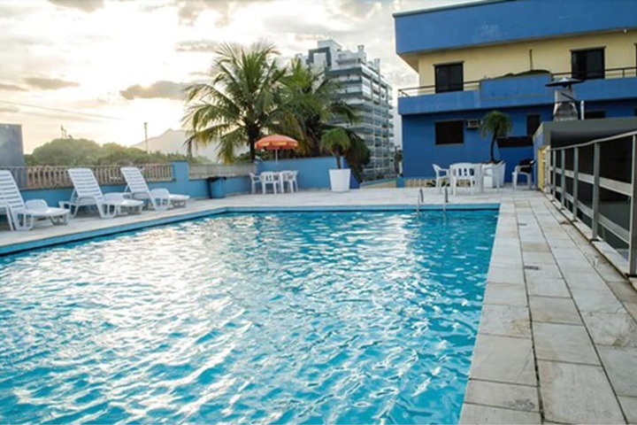 Pools & Facilities