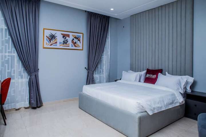 Room 7 of 30