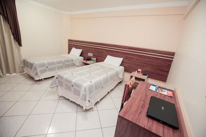 Room 5 of 39