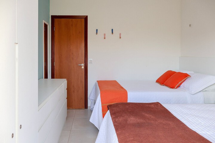 Room 12 of 94