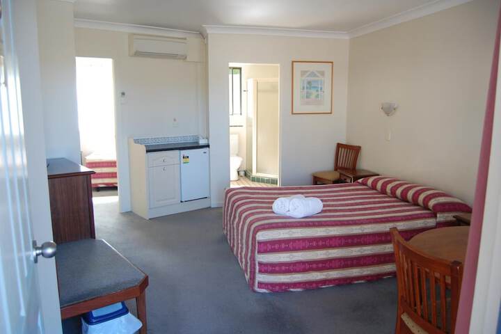 Room 7 of 19