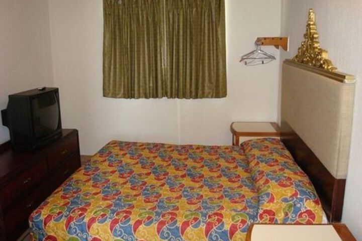 Room 16 of 63