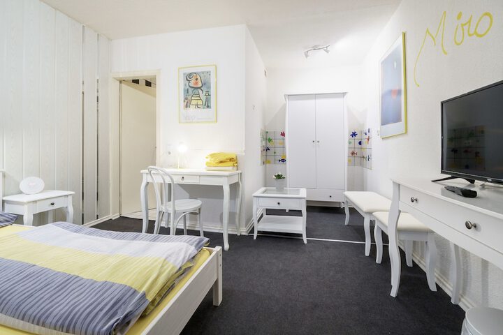 Room 6 of 41