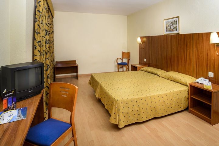 Room 17 of 19