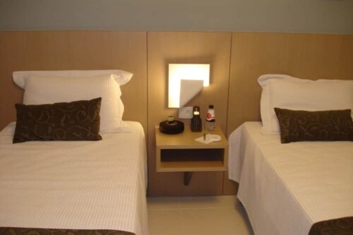 Room 2 of 38
