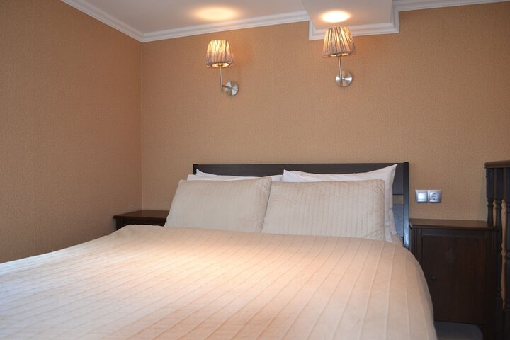 Room 3 of 31