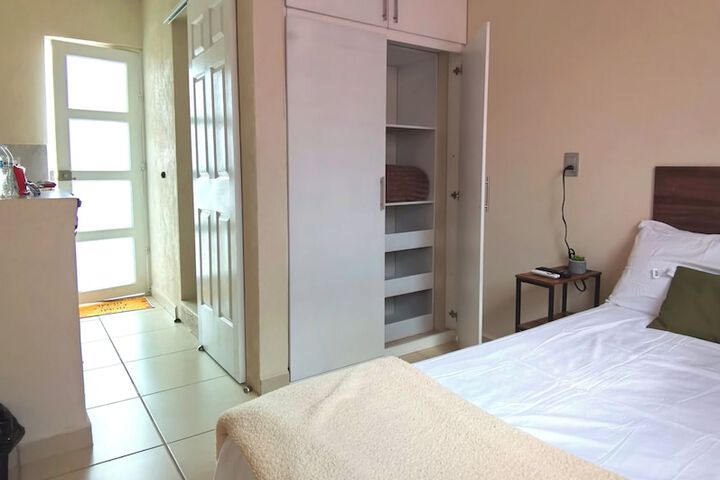 Room 4 of 14