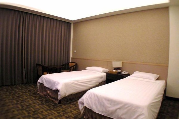 Room 28 of 81