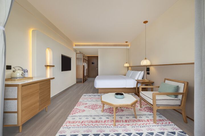 Room 12 of 85