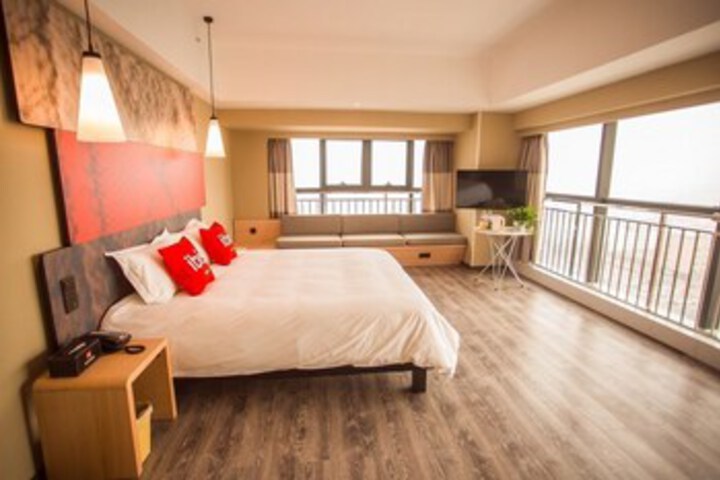 Ibis Hotel (Weihai Shandong University Bathing Beach Shop)