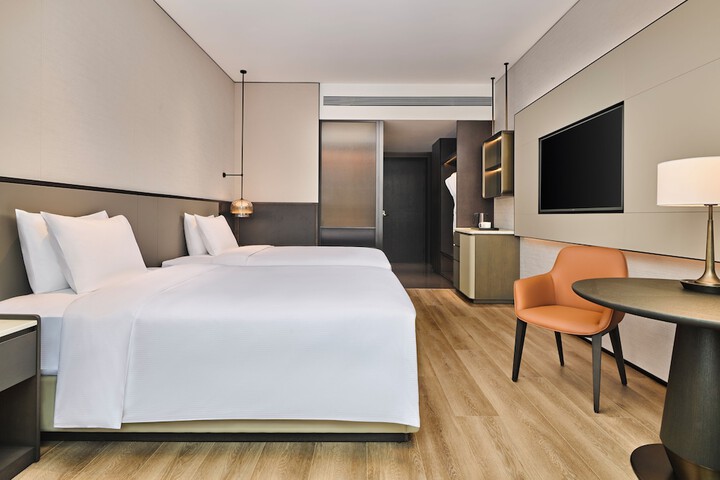 Room 34 of 93