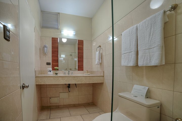 Room 20 of 35