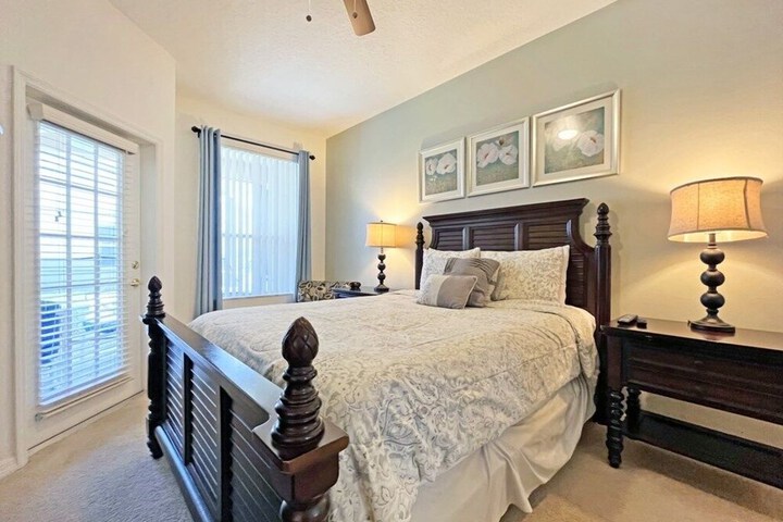 Room 8 of 32