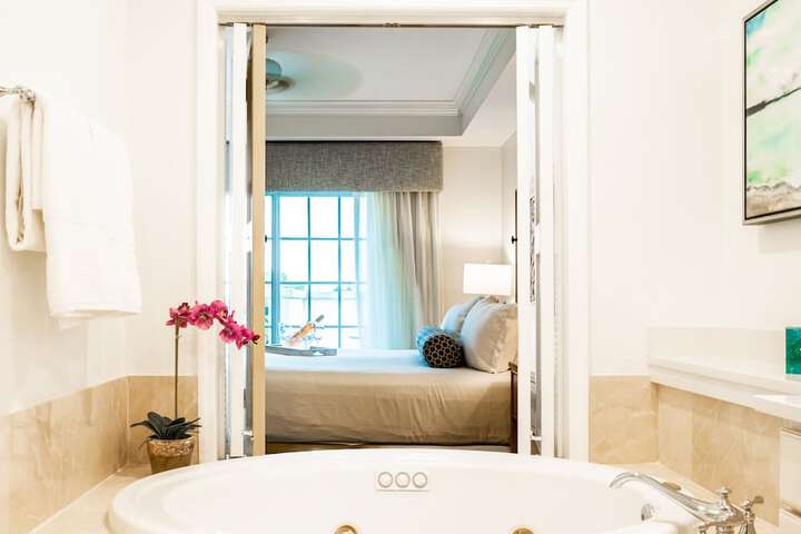 Room 38 of 103