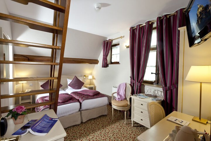 Room 8 of 29