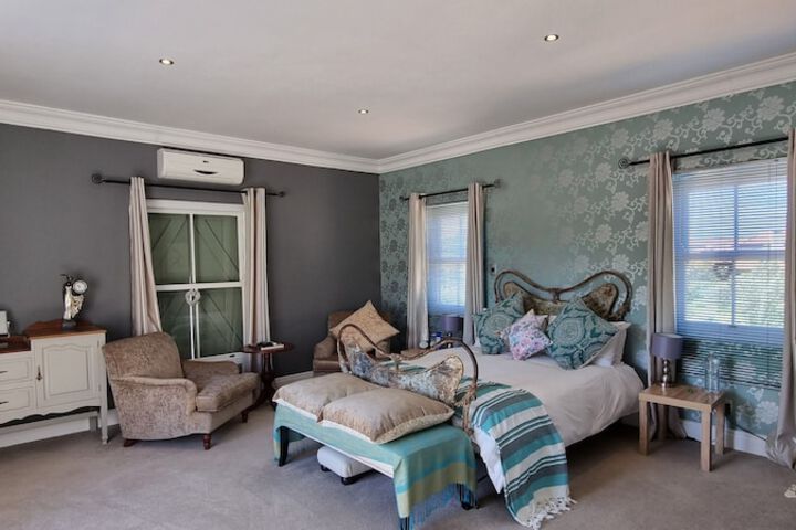 Room 8 of 52