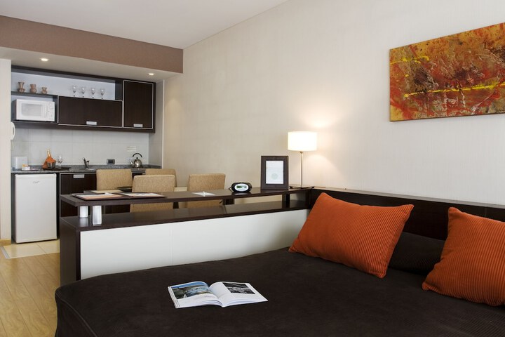 Room 13 of 36