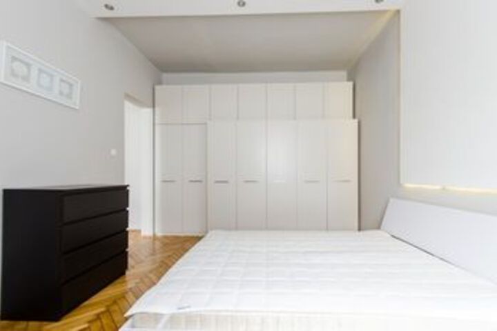 Room 7 of 29