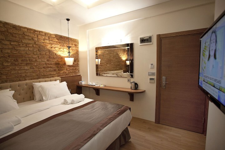 Room 35 of 54