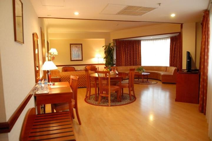 Room 5 of 21