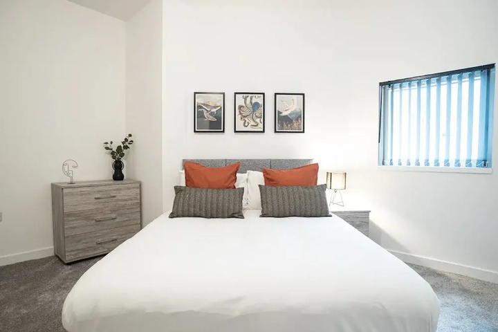 Luxe Apts PBoro Parking-Gym-Cinema