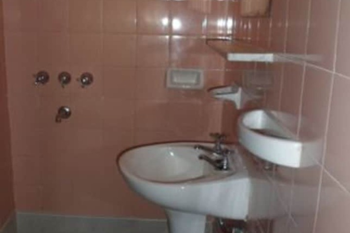 Room 9 of 22