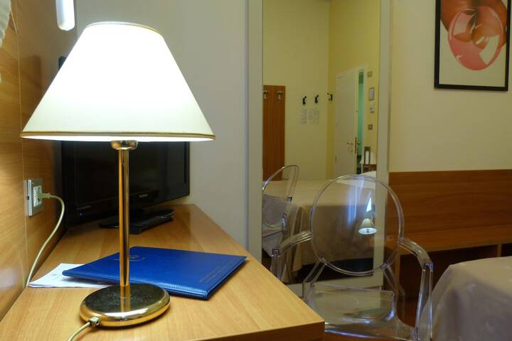 Room amenity