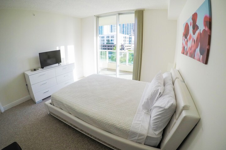 Room 8 of 30