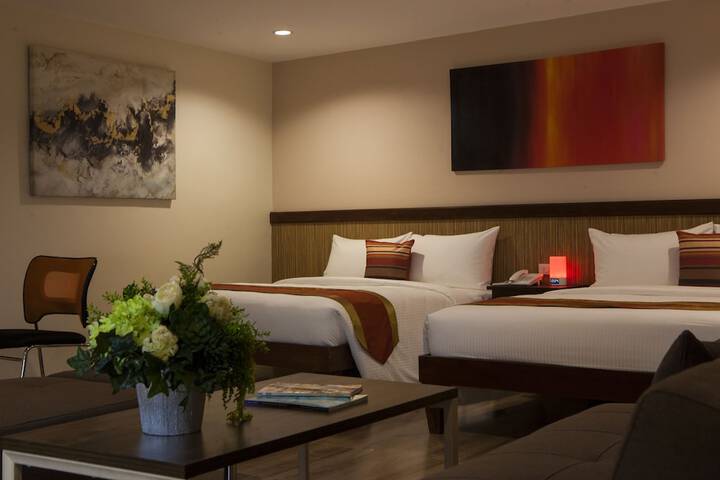 Room 8 of 40