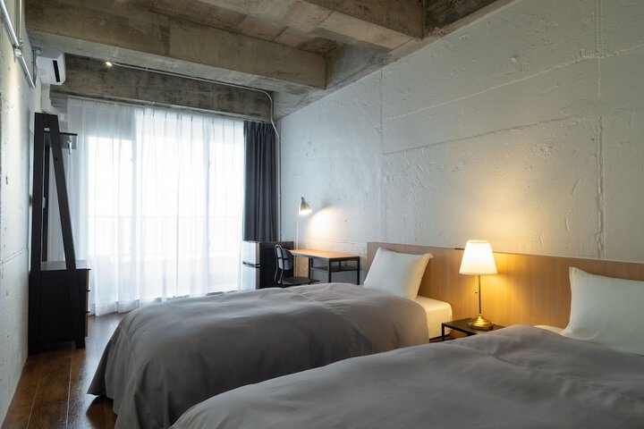 Room 6 of 45