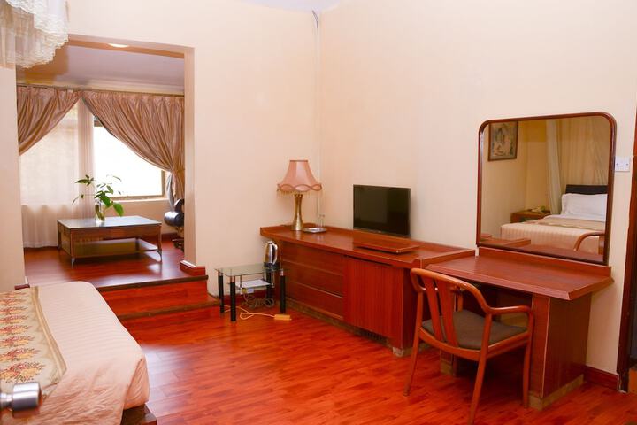 Room 6 of 56