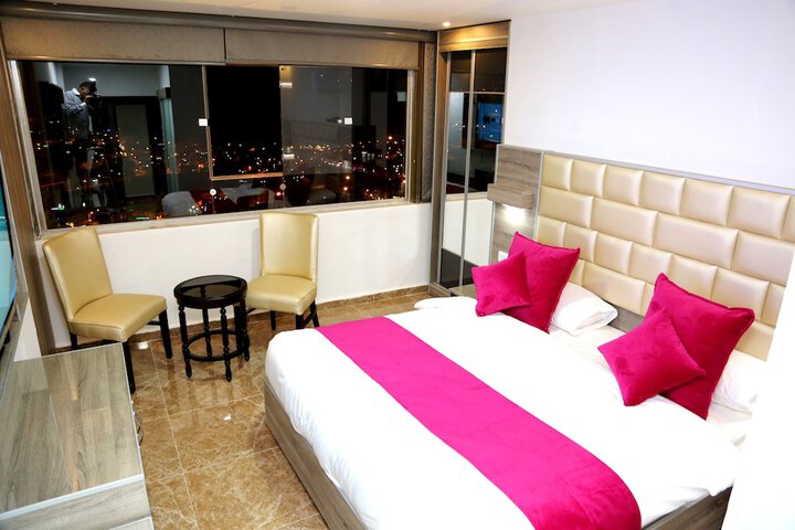 Room 21 of 43