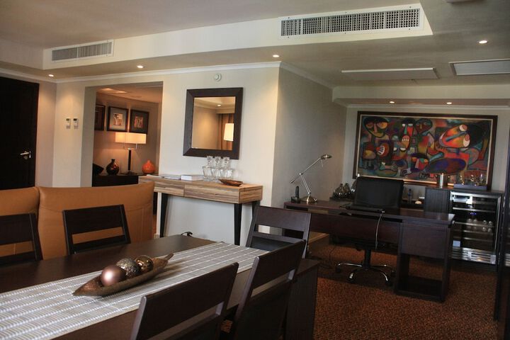 Dining Photos