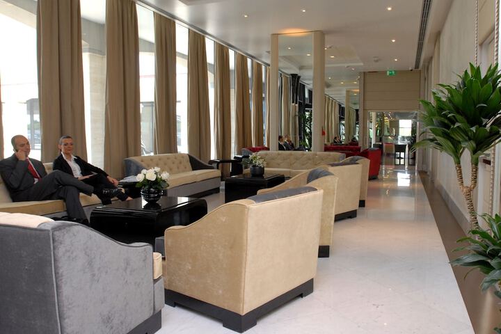 Entrance & Lobby