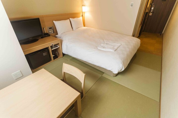 Room 16 of 85
