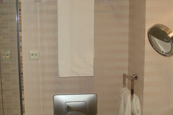 Room 26 of 50