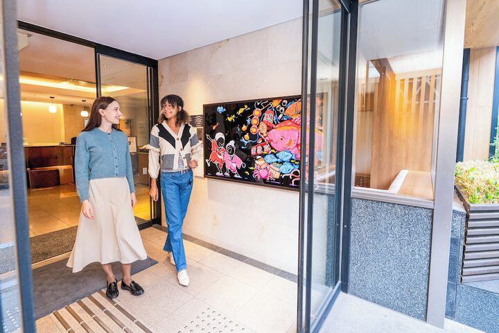 Hotel 4 of 143