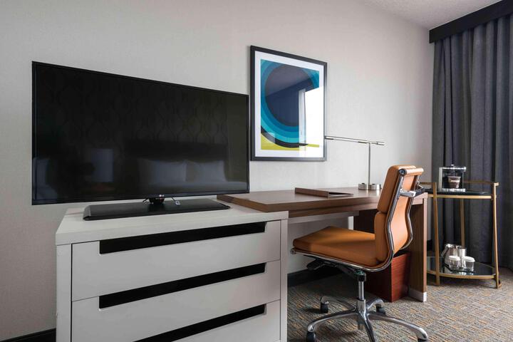 Double Executive King Bed (3 of 3)