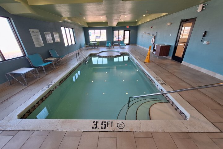 Hotel Pool