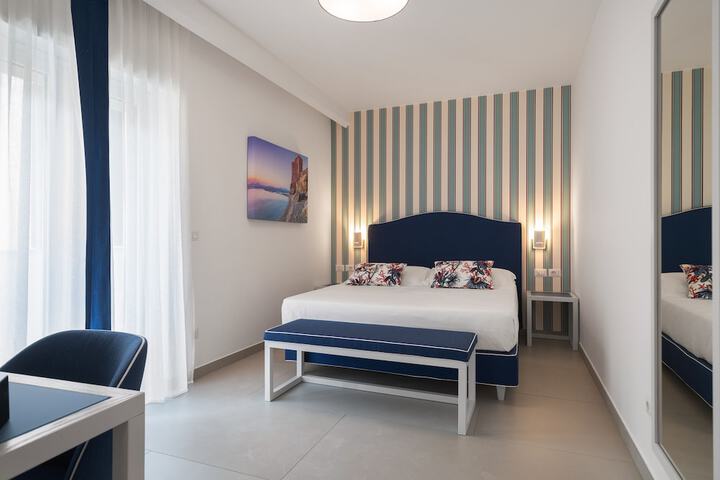 Room 4 of 58