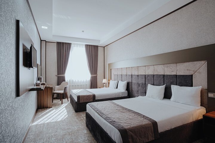 Room 12 of 19