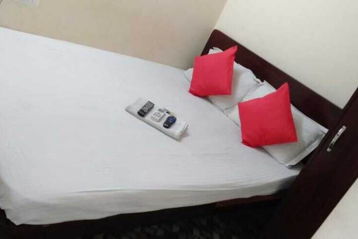 Room 16 of 39